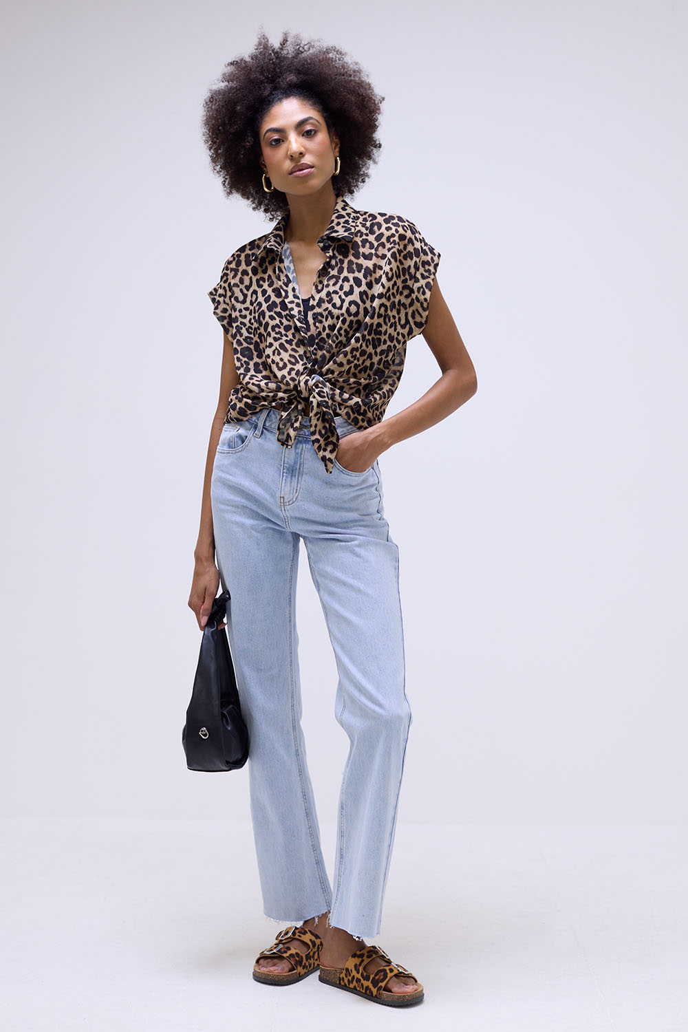 Maddie HW Straight Jeans in Light Blue