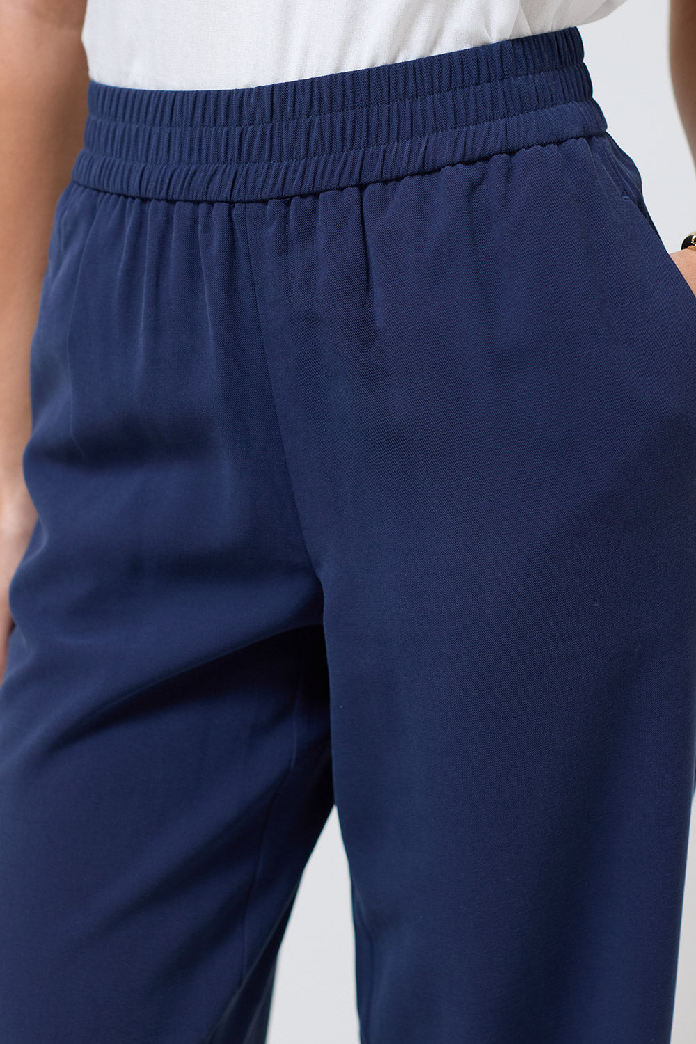 Carmen Wide Leg Pull-On Trousers in Navy