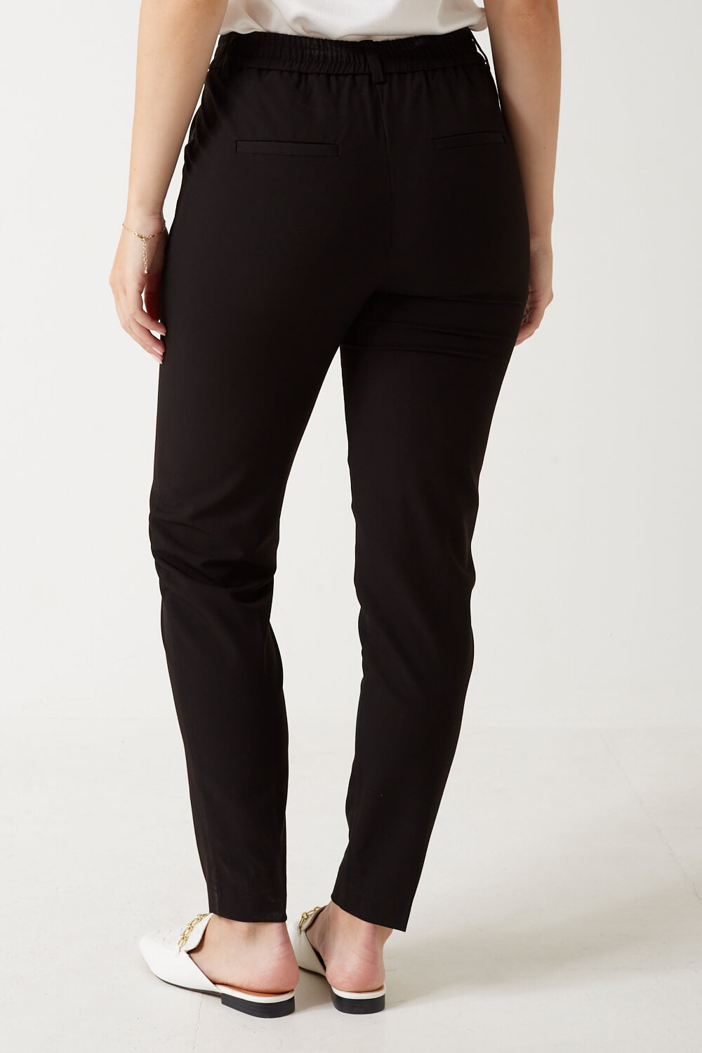 Zelda MR Tapered Pant in Black