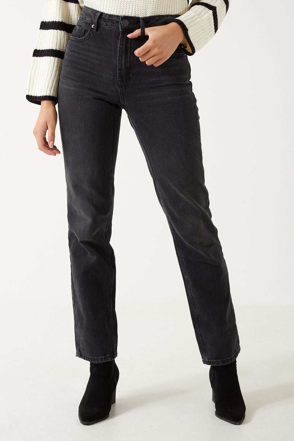 Hailey High Waist Straight Leg Jeans in Black