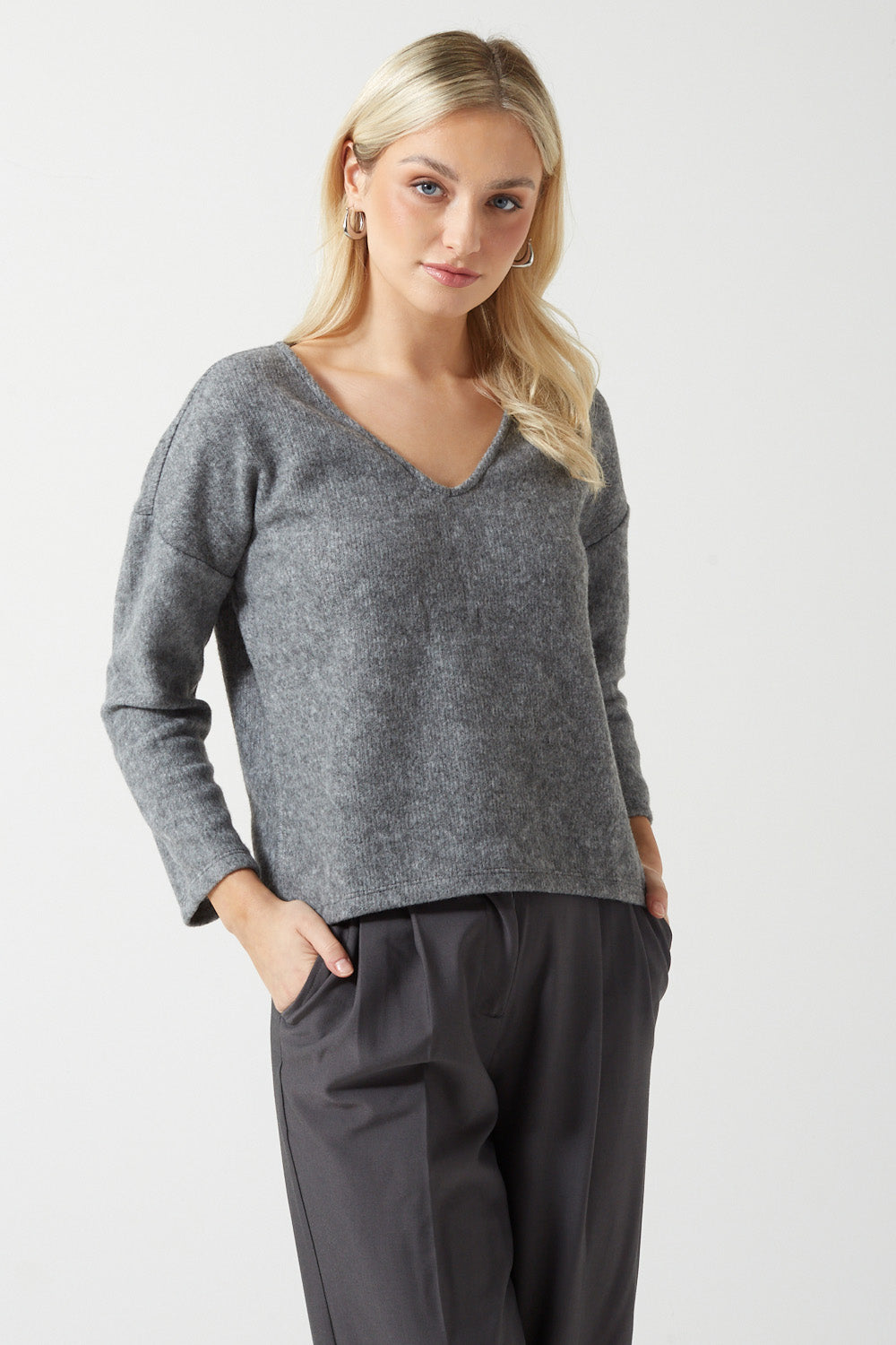 Blis 7/8 V-Neck Top in Grey Marl