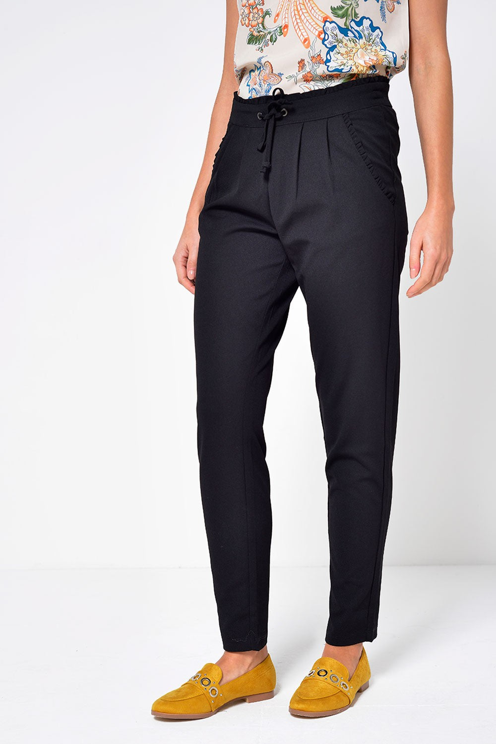 Catia Trousers in Black