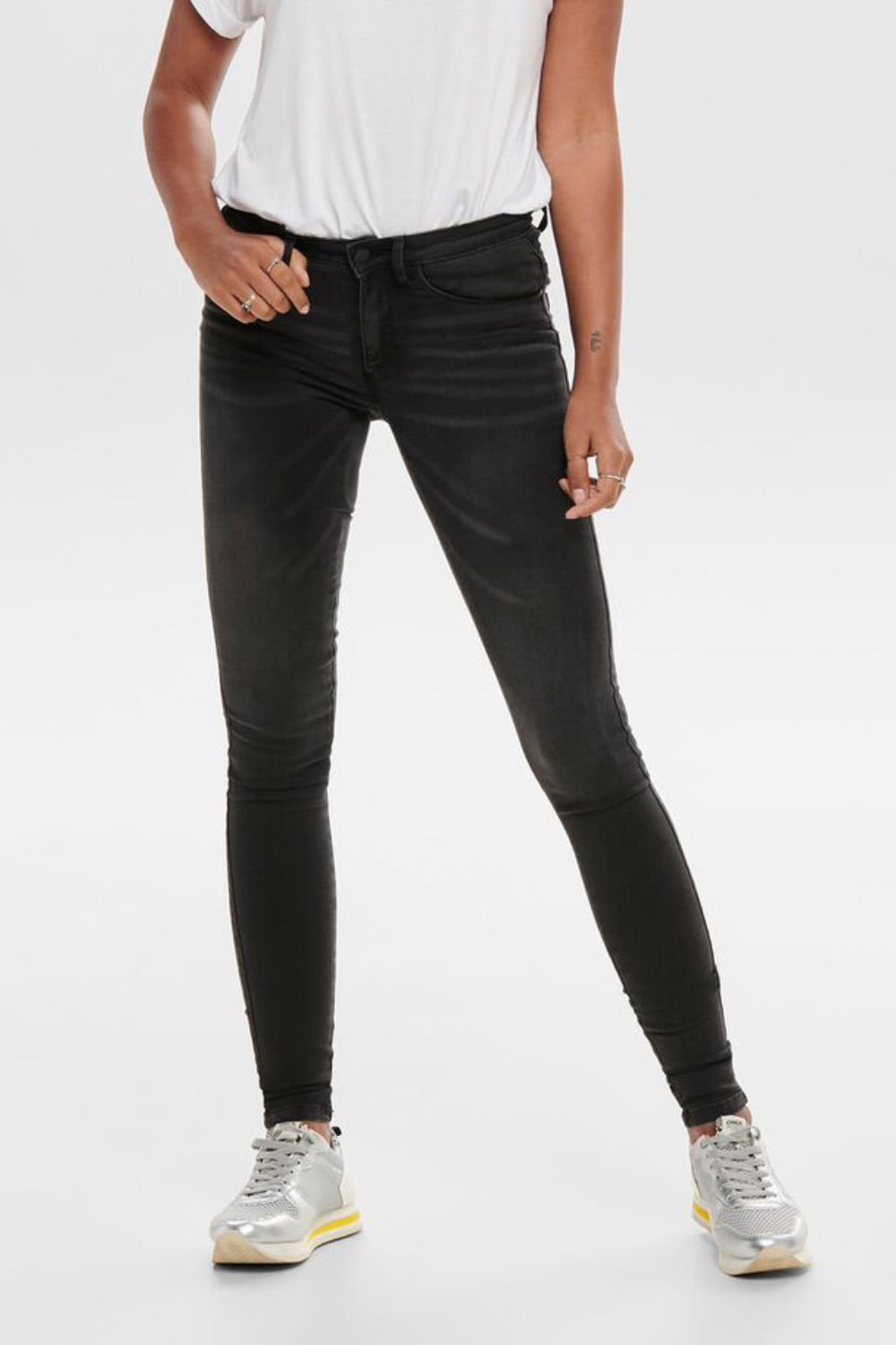 Royal Skinny Jeans in Black Wash