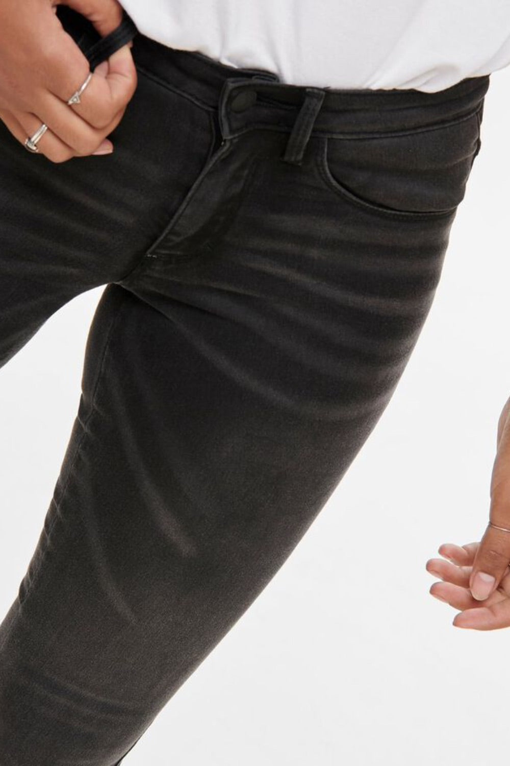 Royal Skinny Jeans in Black Wash