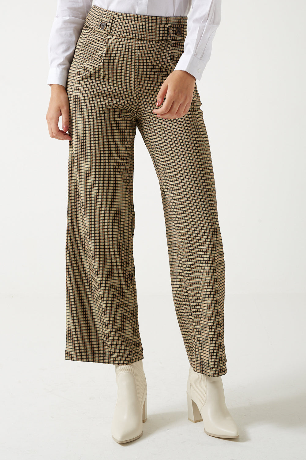Geggo Mia Button High Waisted Checked Trousers in Beige