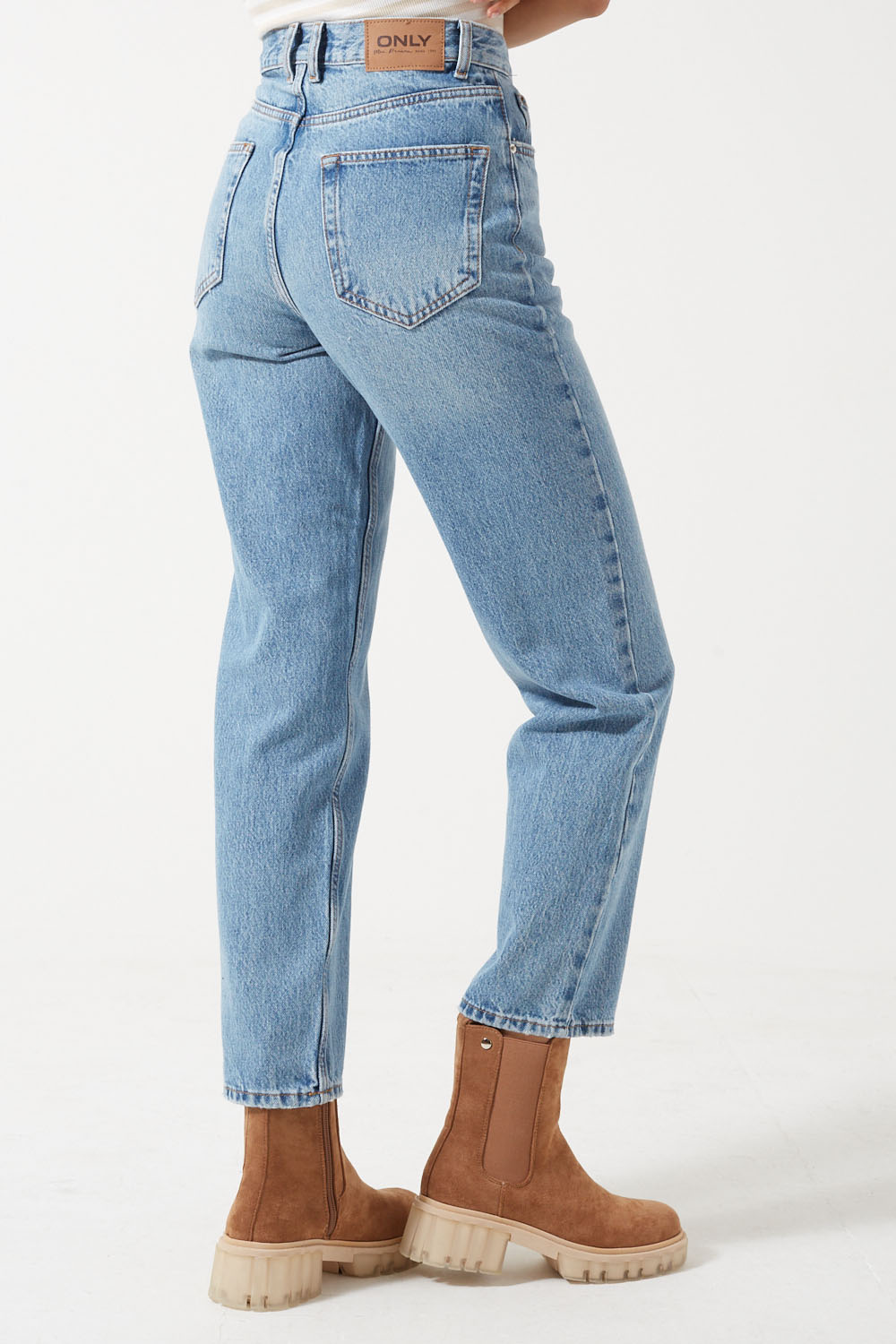 Robyn High Waisted Straight Light Wash Jeans in Blue