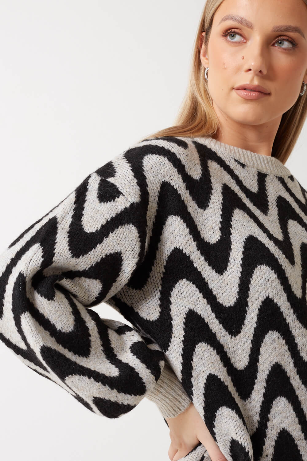 Georgina Life Waves Knit Jumper in Black and White