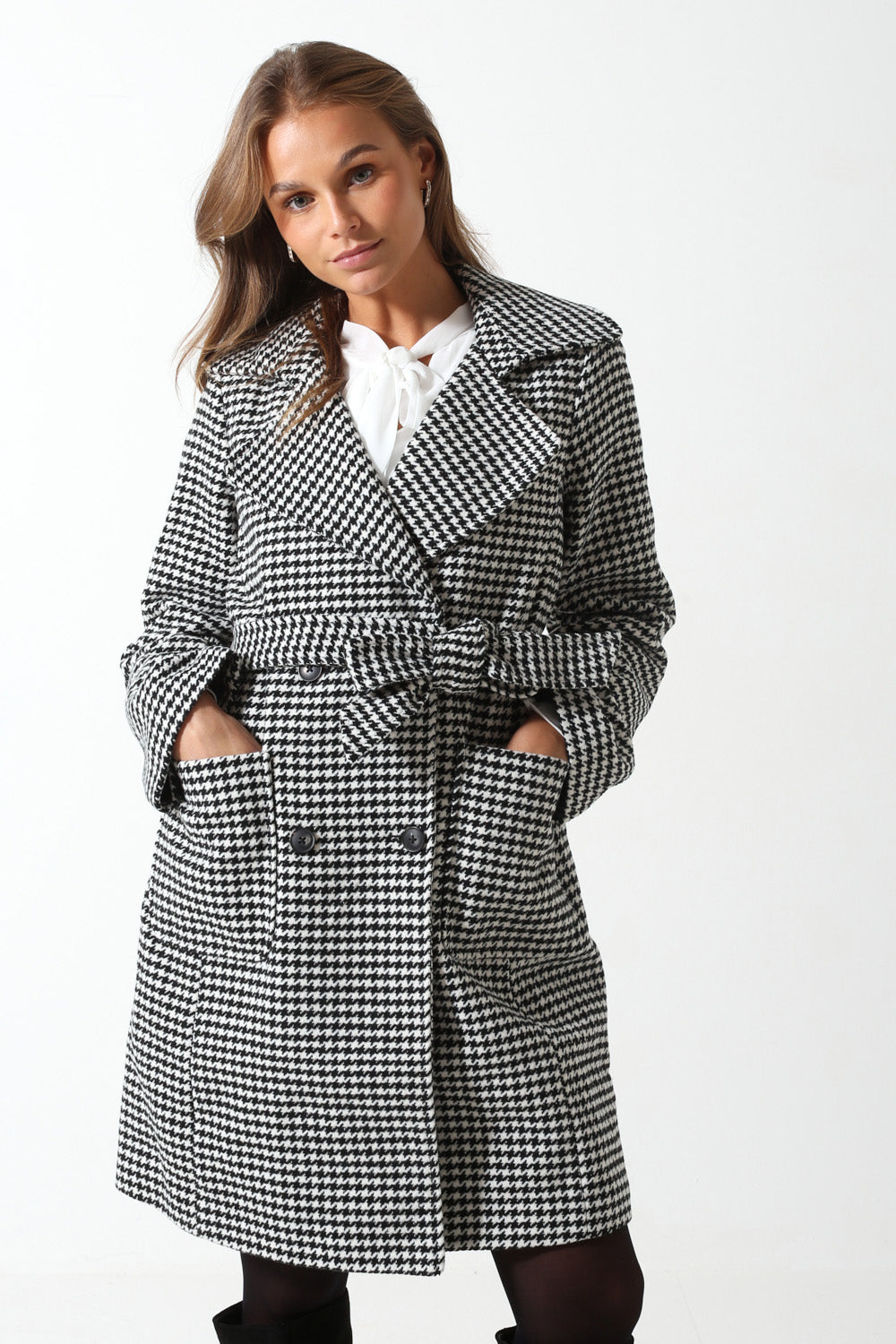 Joannes Checked Coat with Belt in Black and White