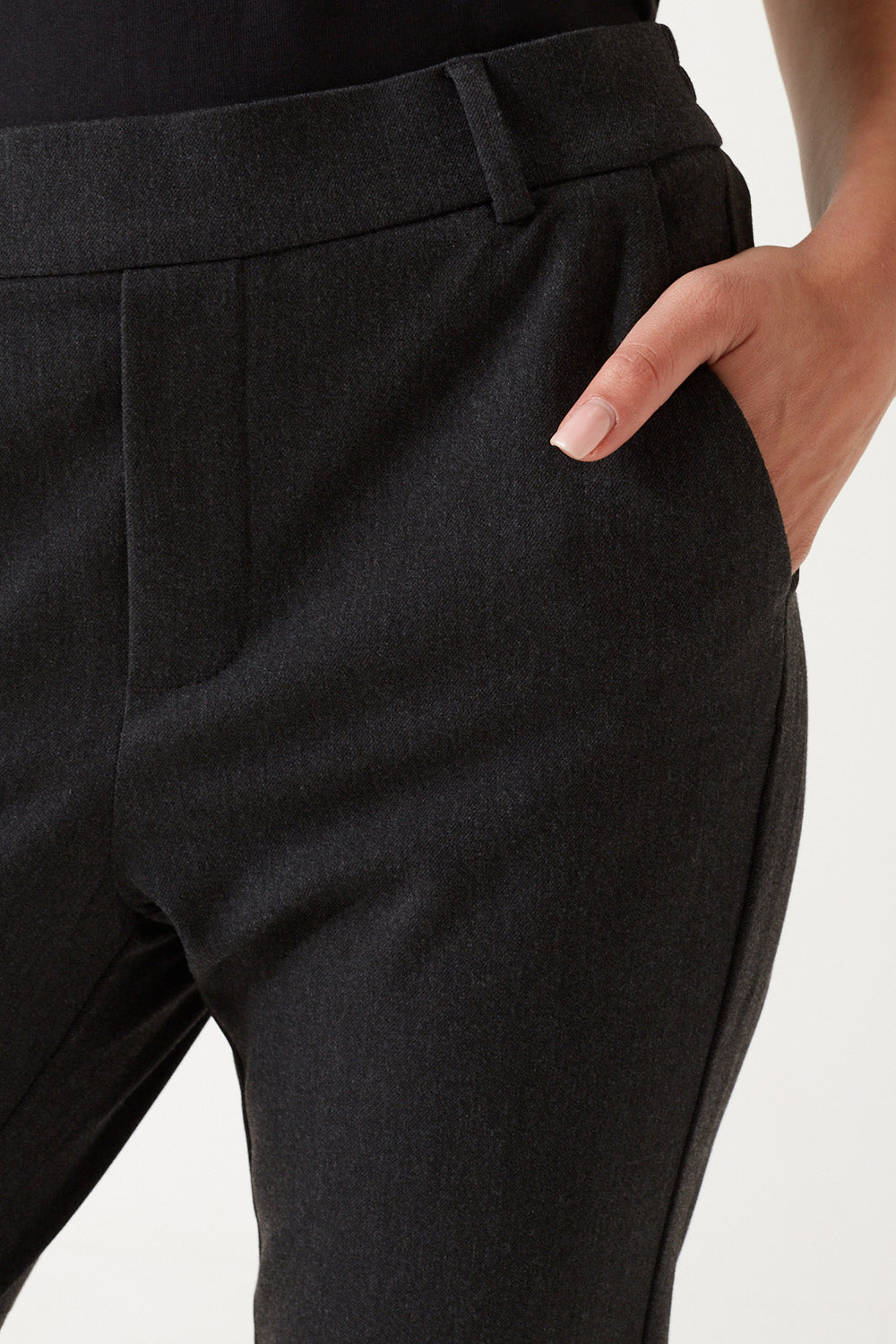 Maya Trousers in Dark Grey