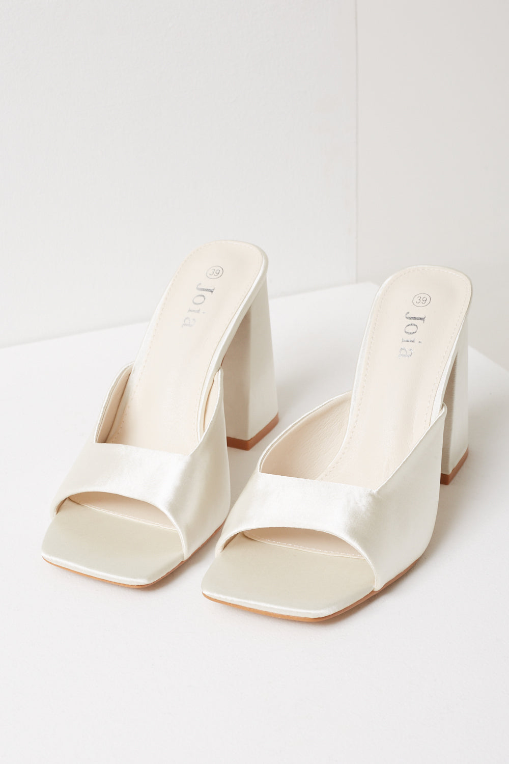 Tanya Square Toe Satin Mule Heel in Champagne