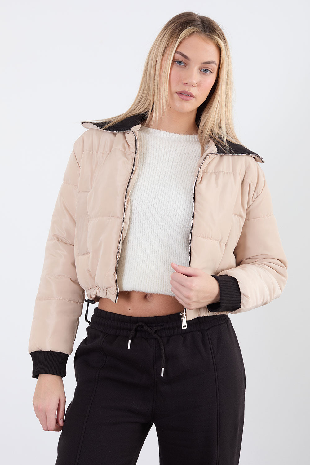 Deja Cropped Bomber Jacket In Cream