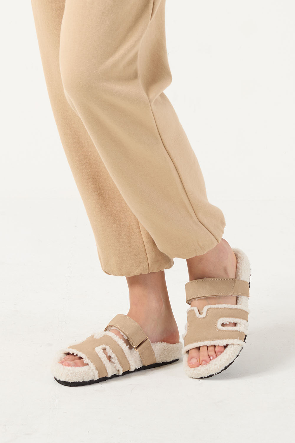 Dee Fluffy Slipon Slippers in Beige