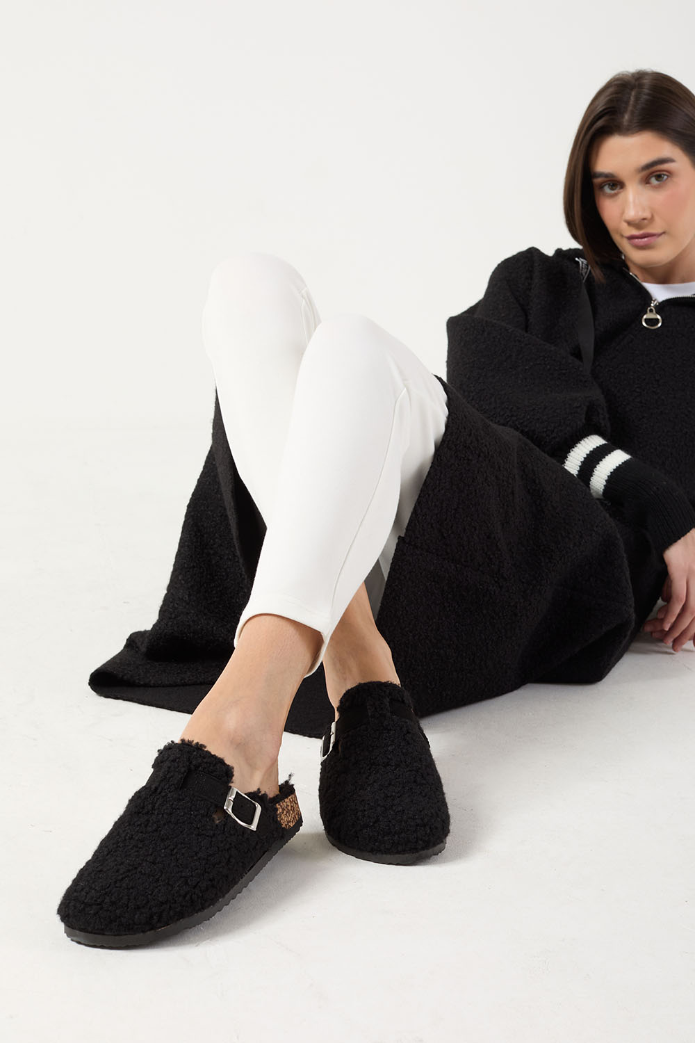 Dee Fluffy Slipon Slippers in Black