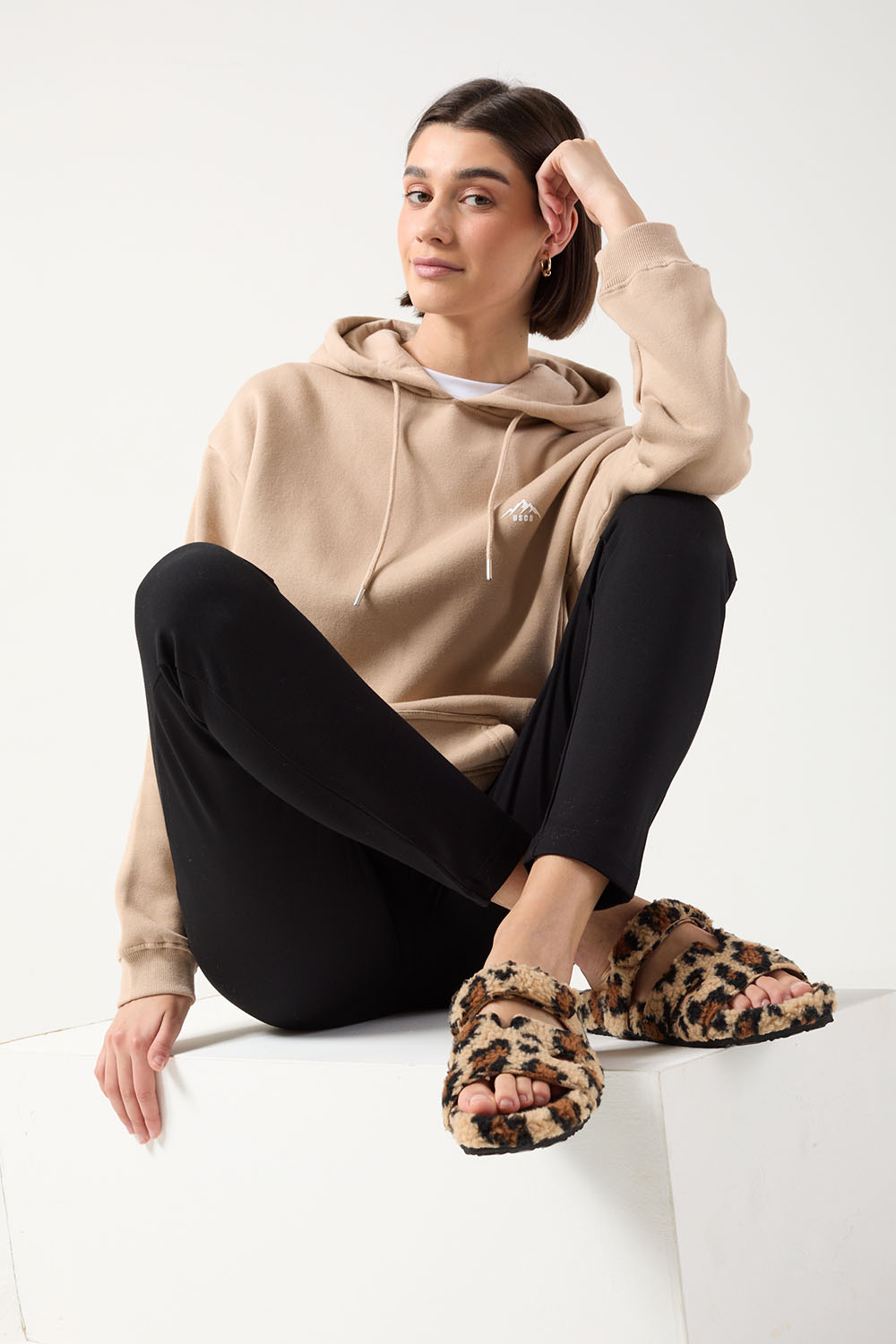 Dee Fluffy Slipons in Leopard Print