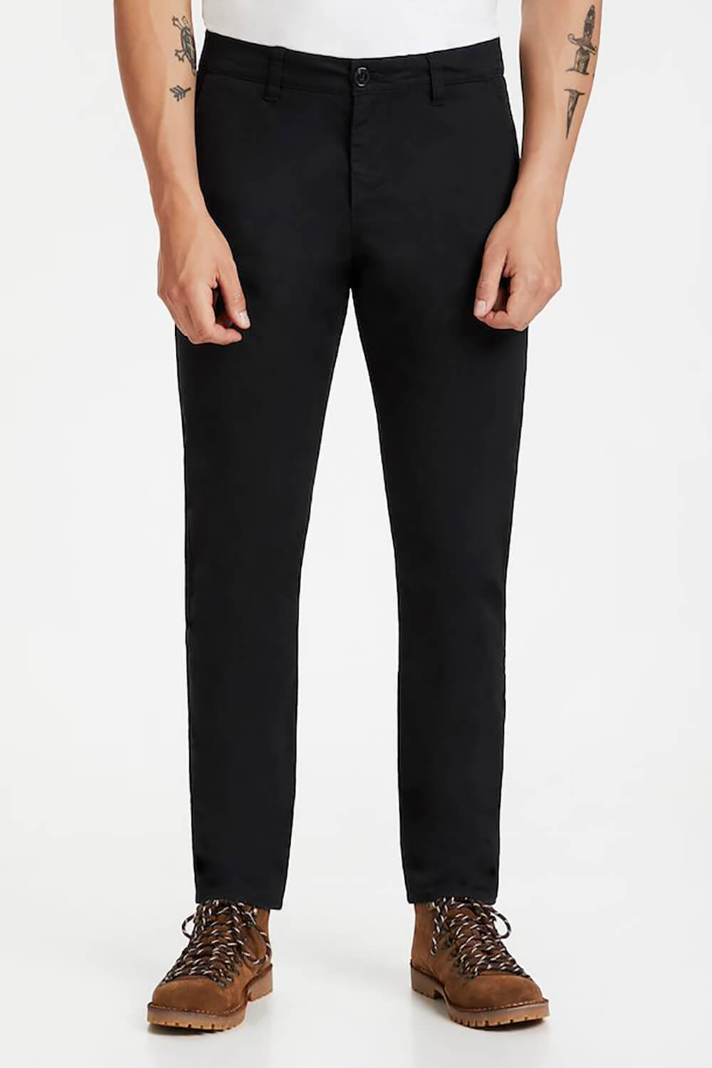 Macarl Chino Trousers in Black