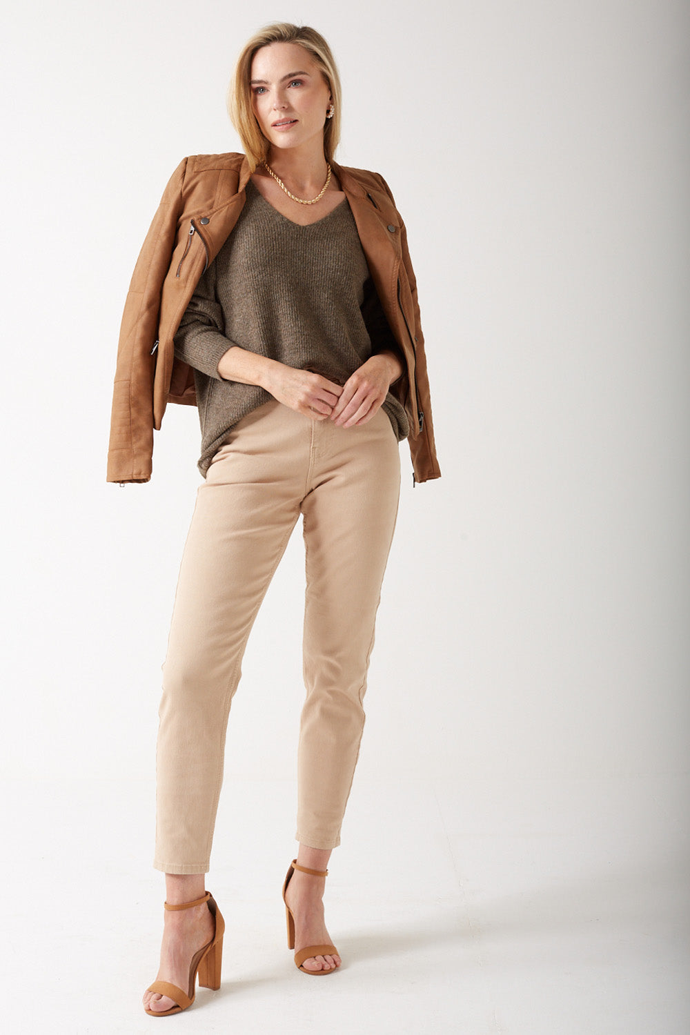 Crew V Neck Jumper in Brown