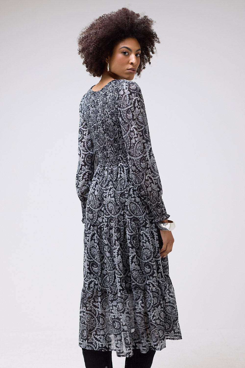 Betty Paisley Printed Shirred Midi Smock Dress in Black and White