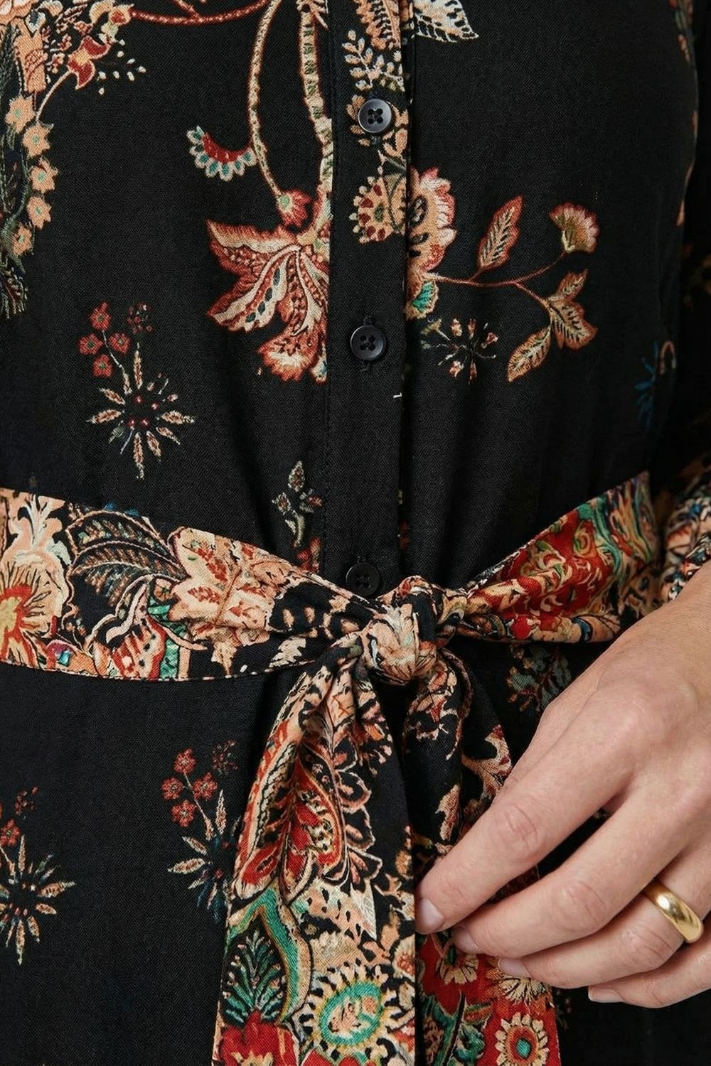 Floral Tie Waist Maxi Shirt Dress in Black