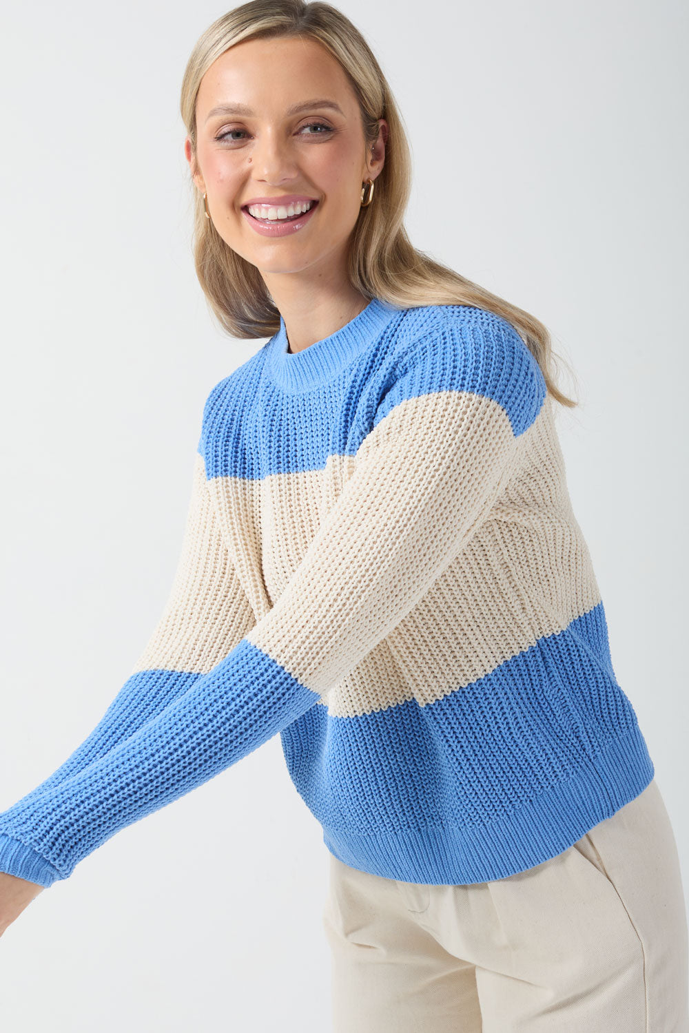 Gate Block Colour Jumper in Blue and Cream