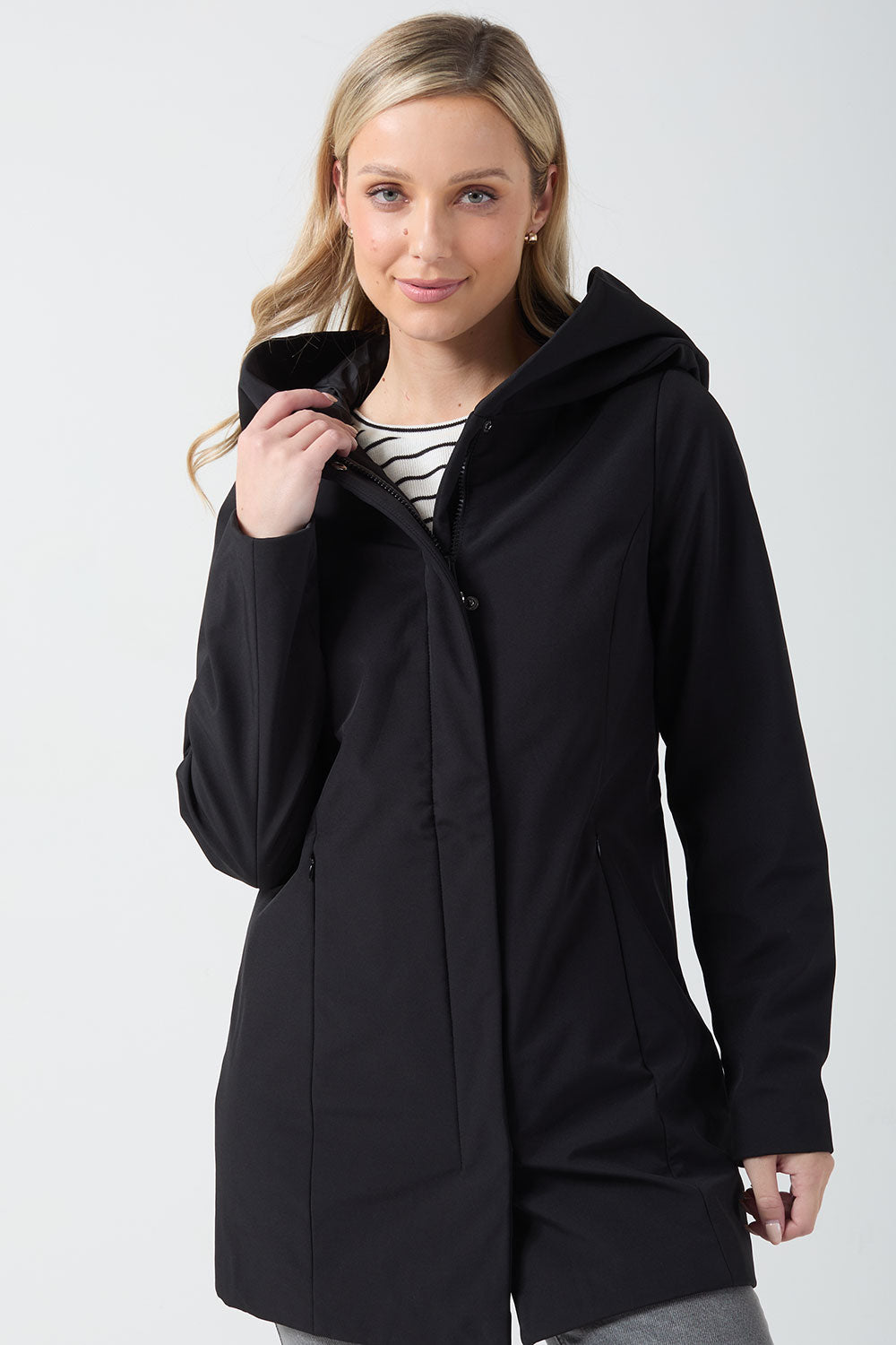 Donna Wrap Jacket in Black