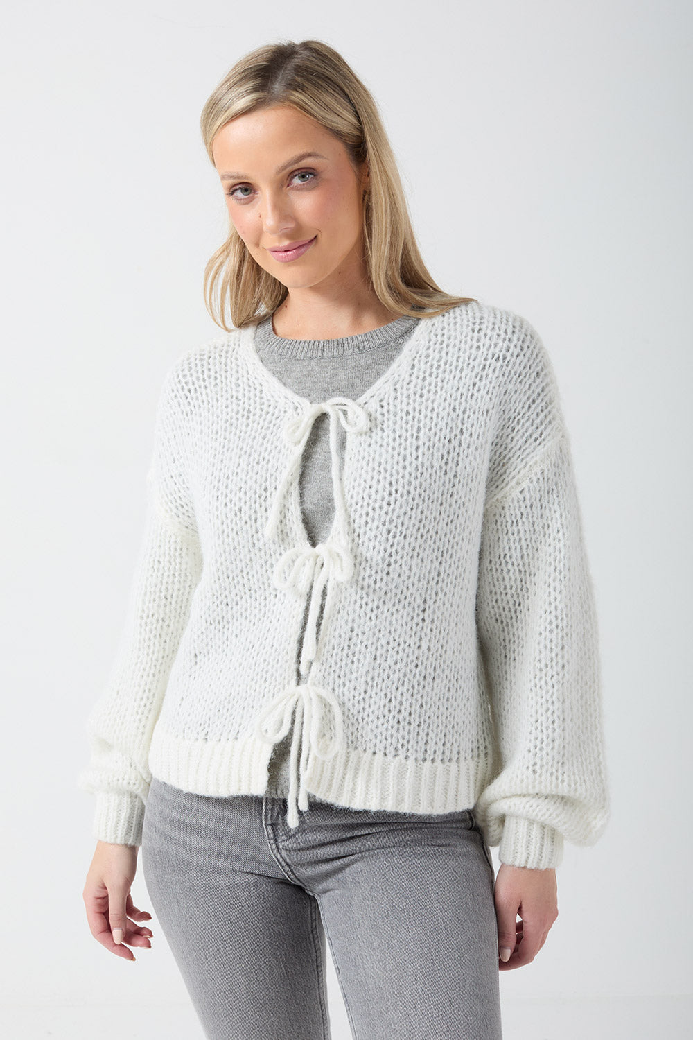 Loa Bow Detail Cardigan in White
