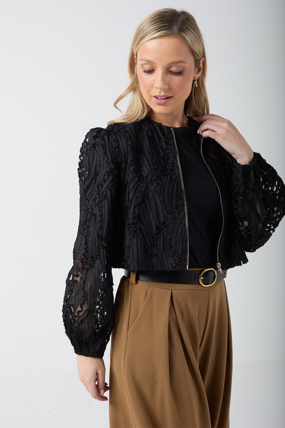 Sile Lace Short Jacket in Black