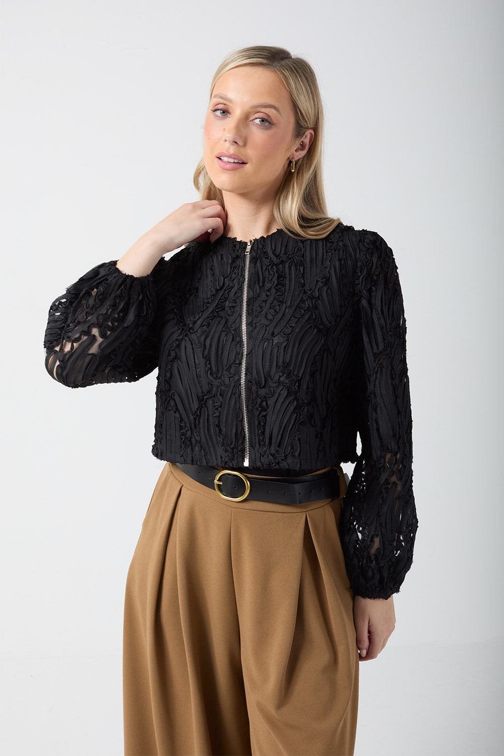 Sile Lace Short Jacket in Black