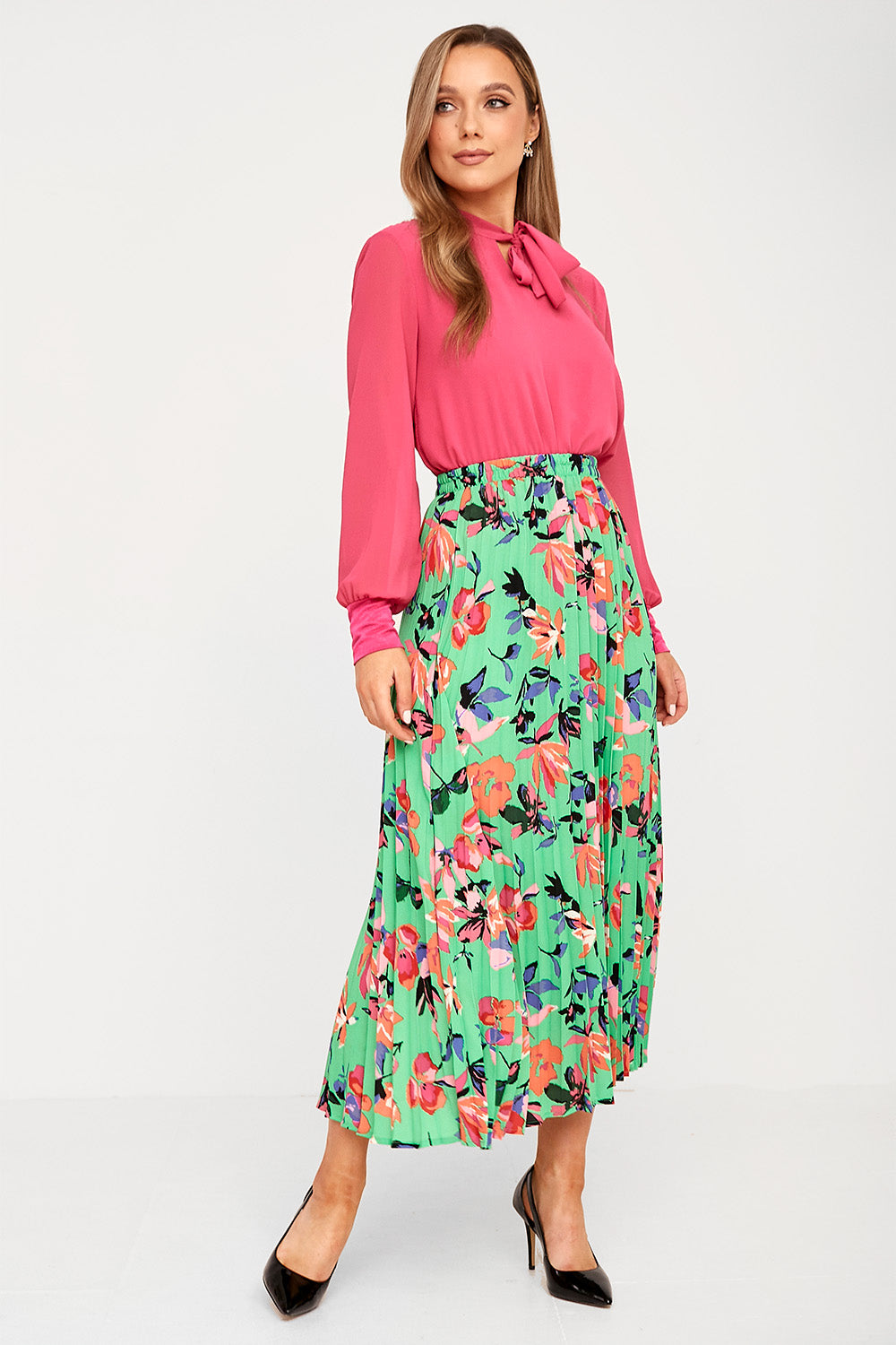 Alma Floral Print Pleated Midi Skirt in Green