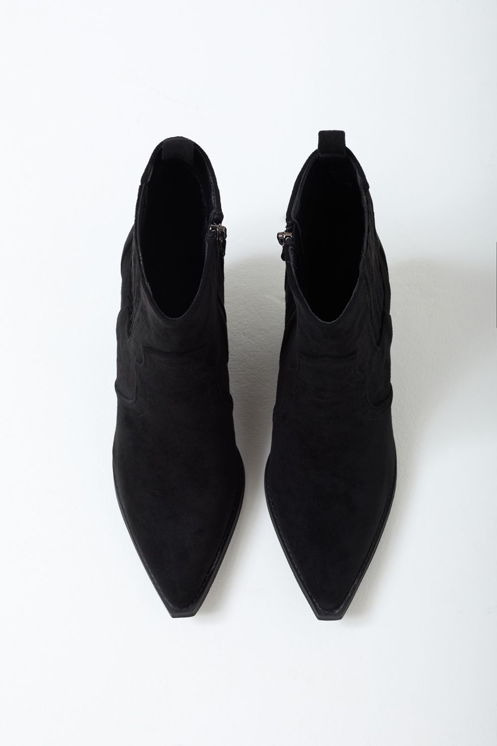 Val Heeled Ankle Boots in Black