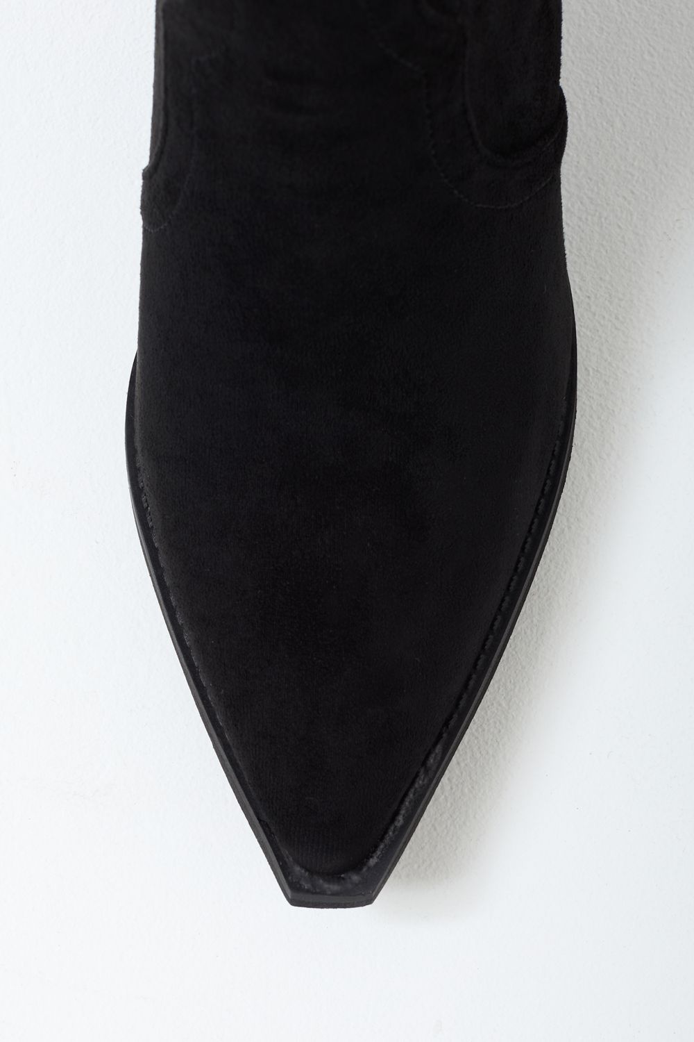 Val Heeled Ankle Boots in Black