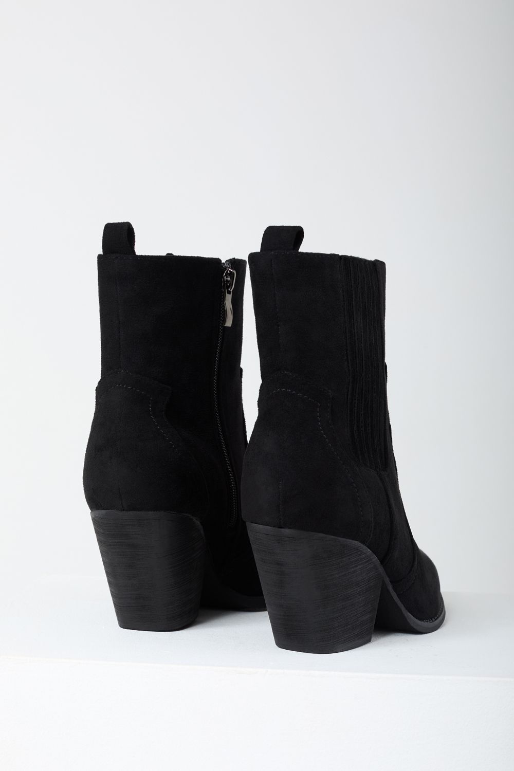 Val Heeled Ankle Boots in Black