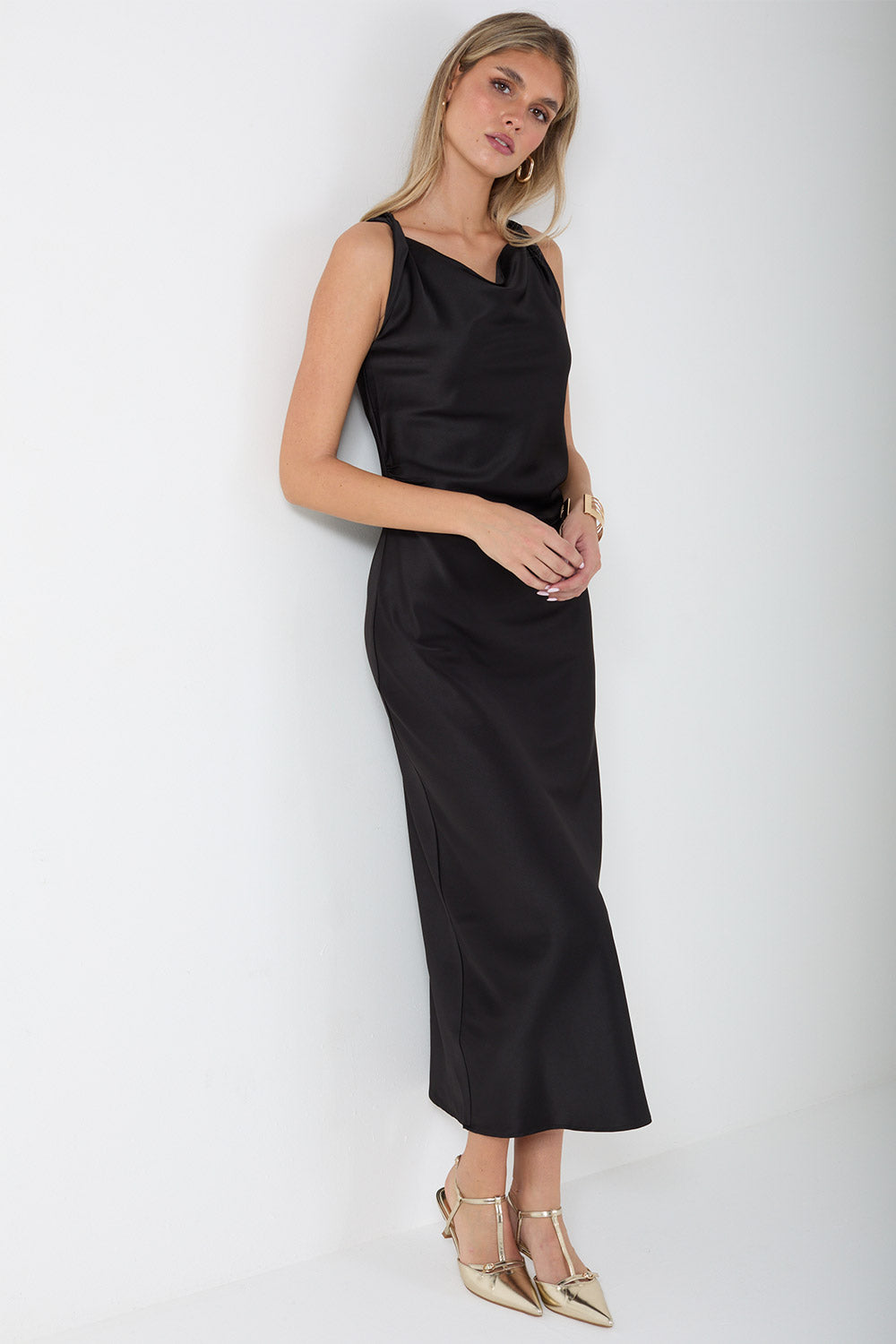 Merle Sleeve Less Dress in Black