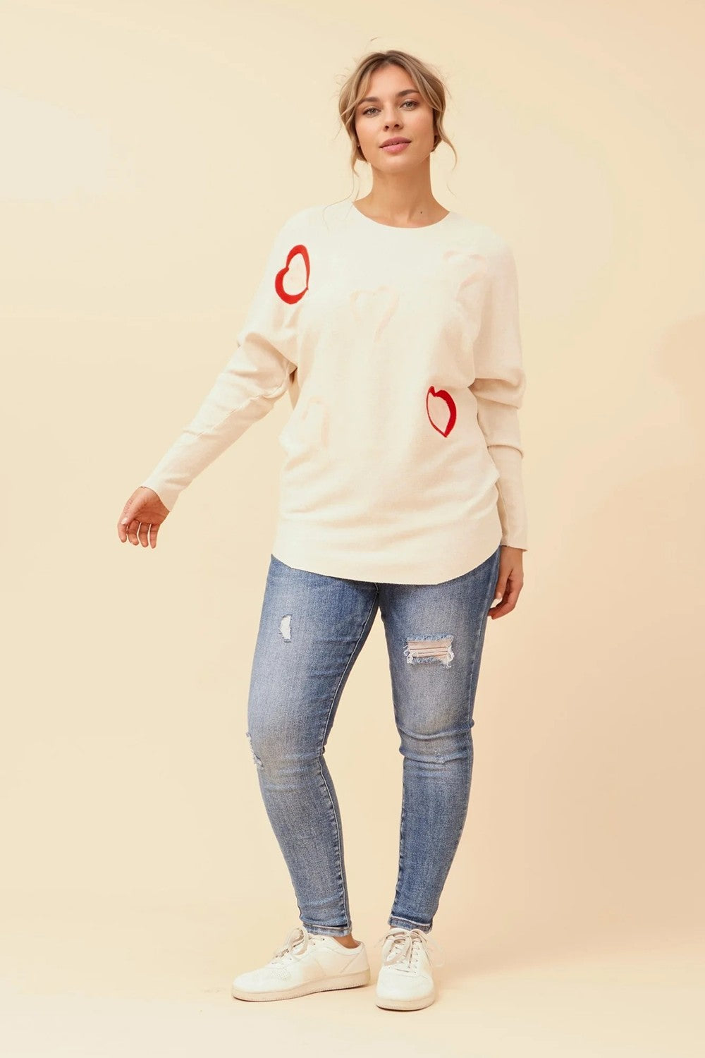 Astrid Heart Heart Pullover in Beige