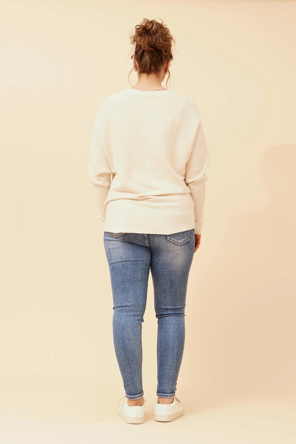 Astrid Heart Heart Pullover in Beige