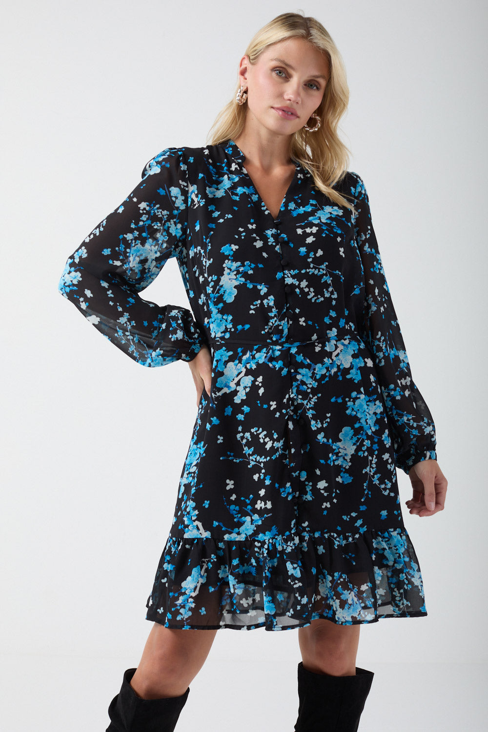 Anela Long Sleeve Dress in Blue Flroal