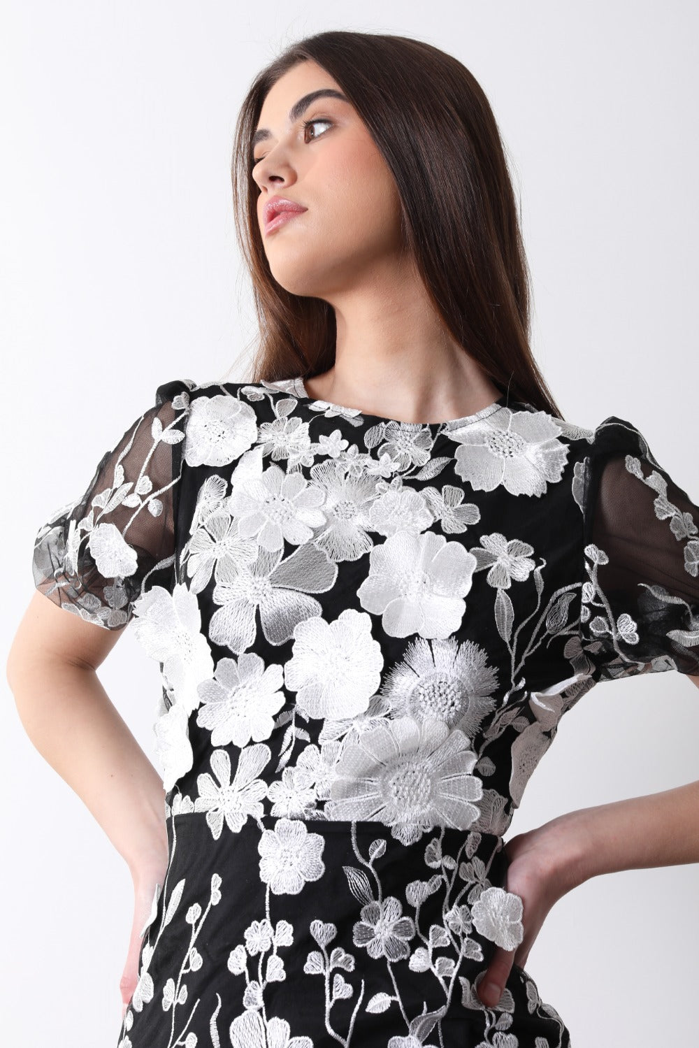 Gwen Lace Midi Dress in Black