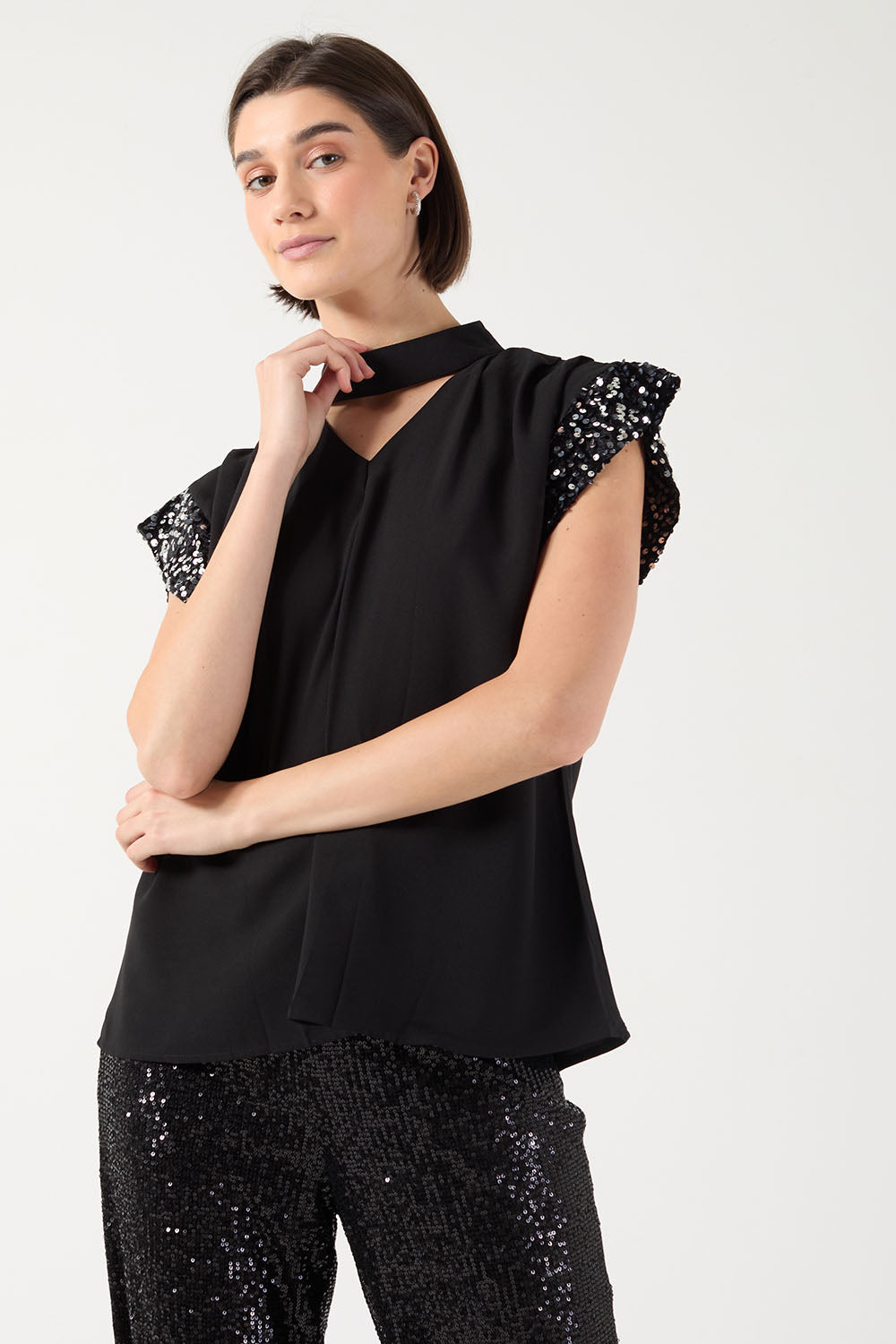 Morgan Seqin Trim Top in Black