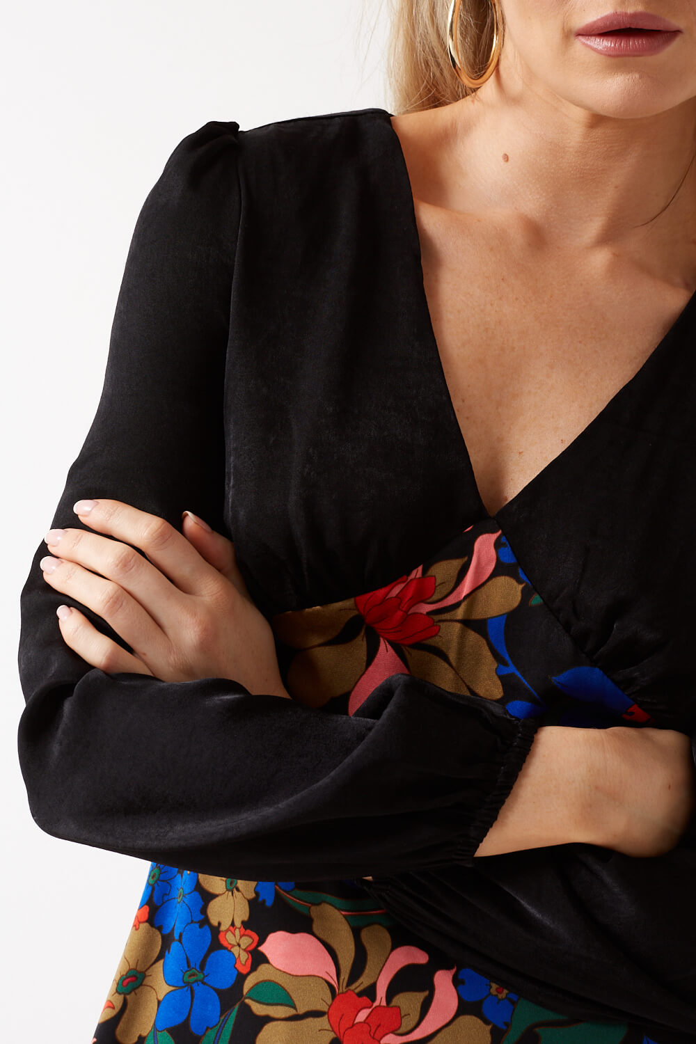 Mandy Floral Print Midi Dress in Black