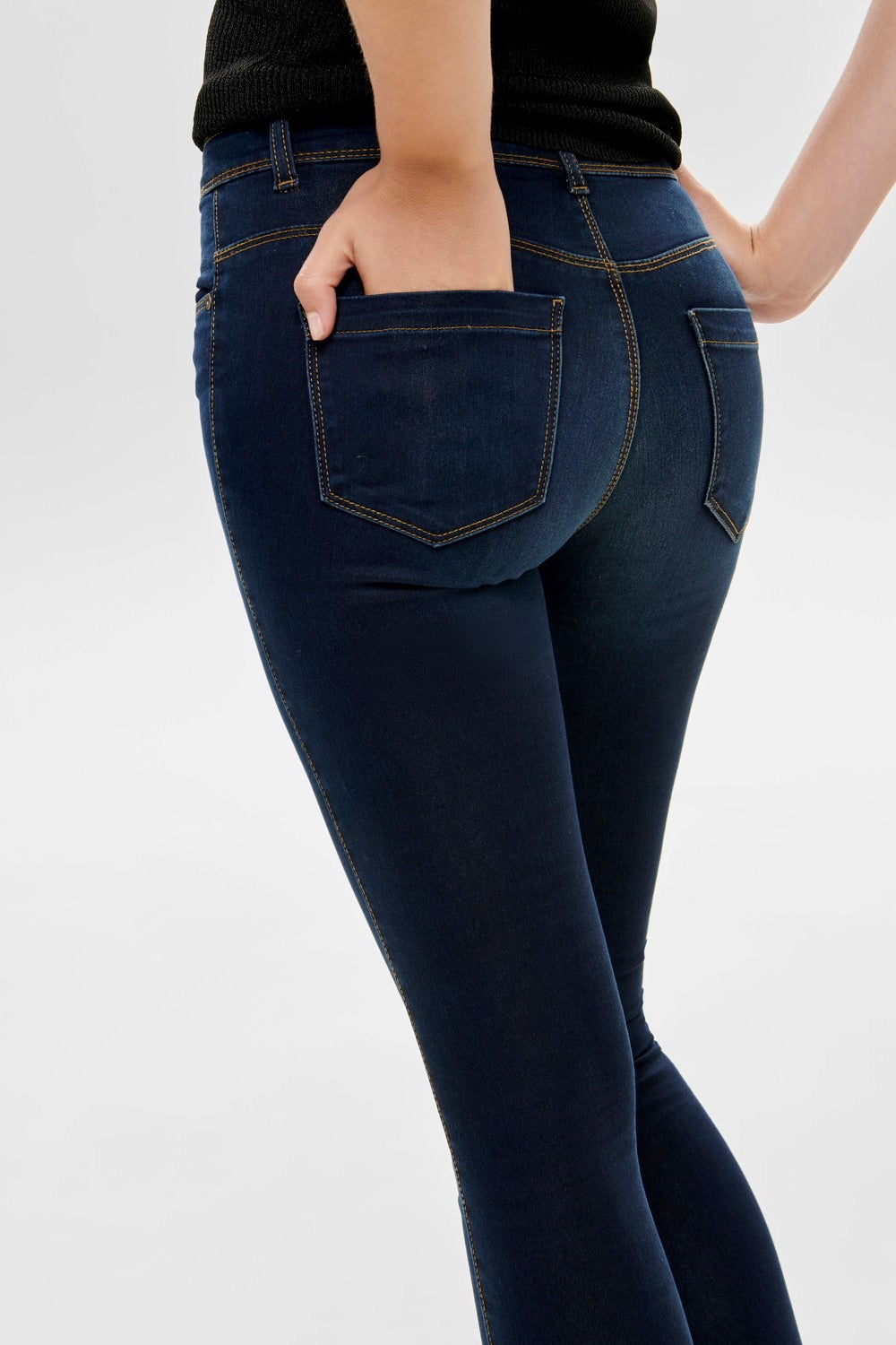 Ultimate Skinny Jeans in Dark Blue Denim