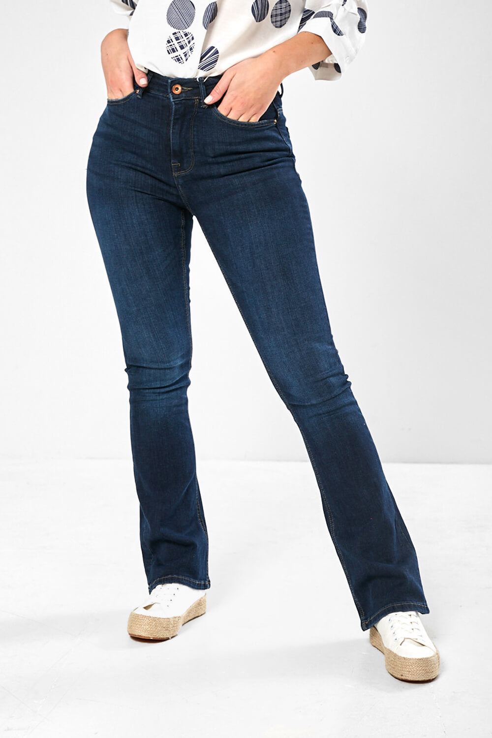 Paola Flared Jeans in Dark Blue Denim