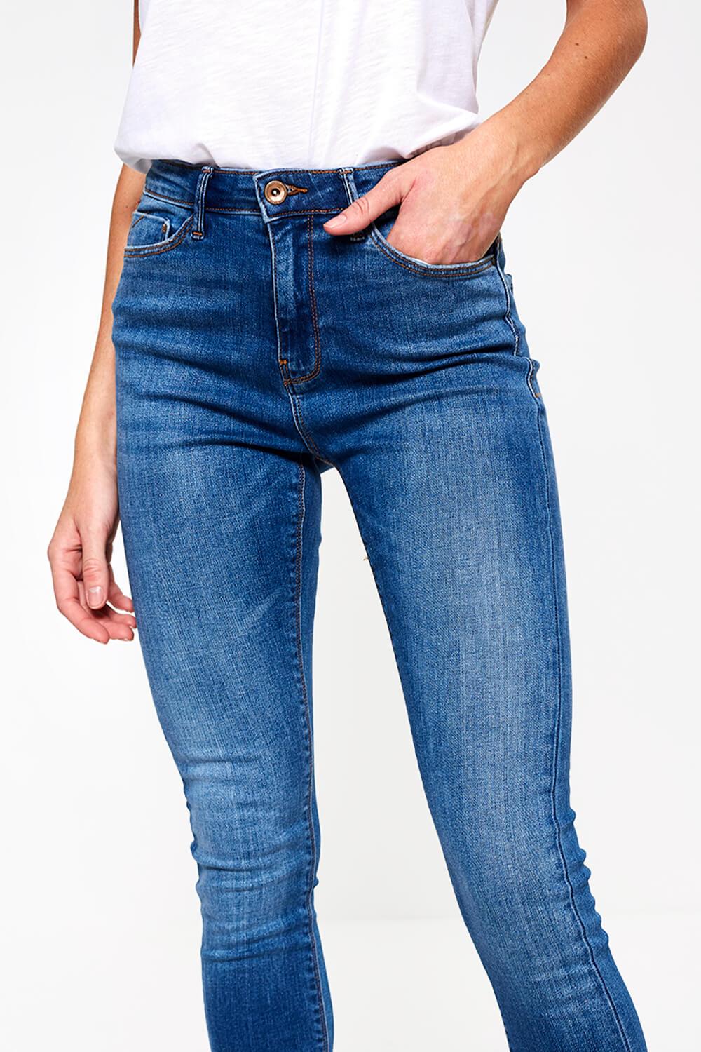 Paola High Waist Skinnies in Mid Wash