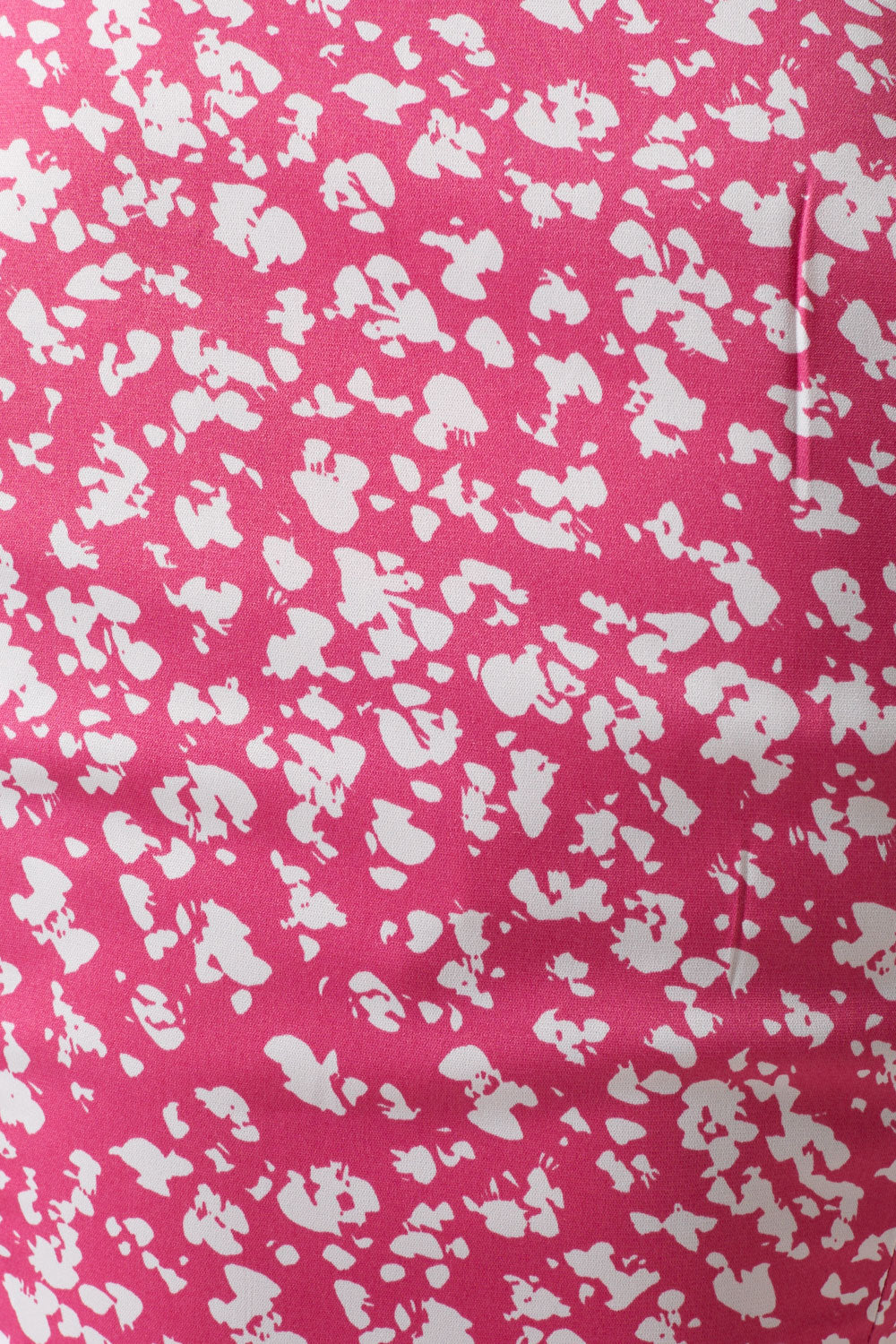 Cecelia Printed V-Neck Top in Pink