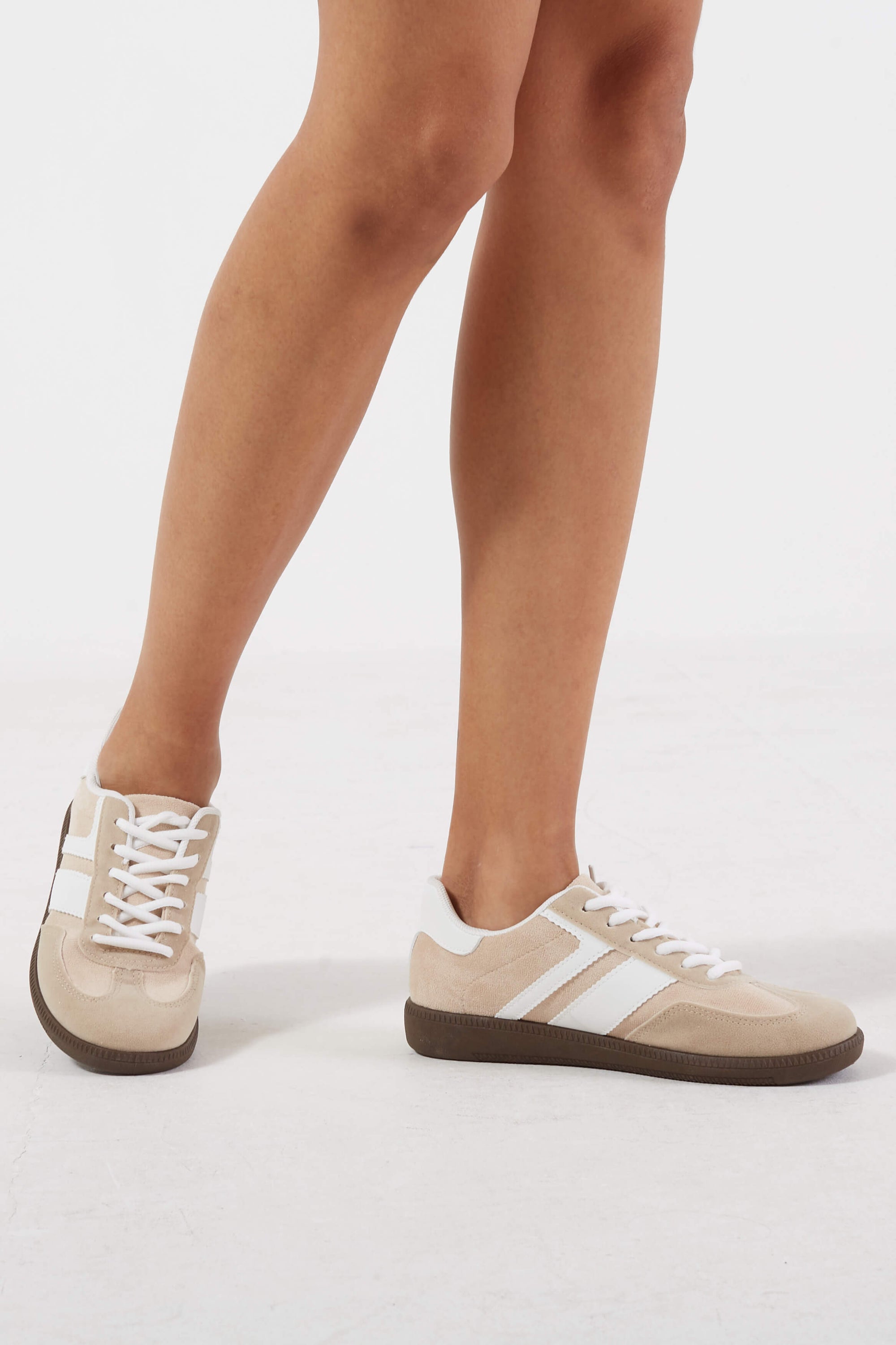 Sammy Casual Retro Trainers in Beige