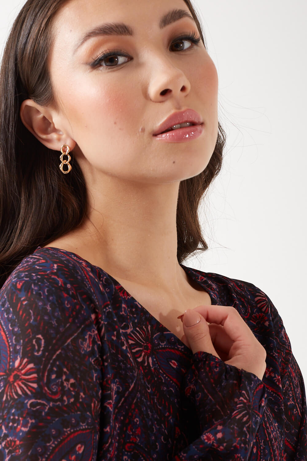 Thereasa Paisley Print V Neck Blouse in Navy