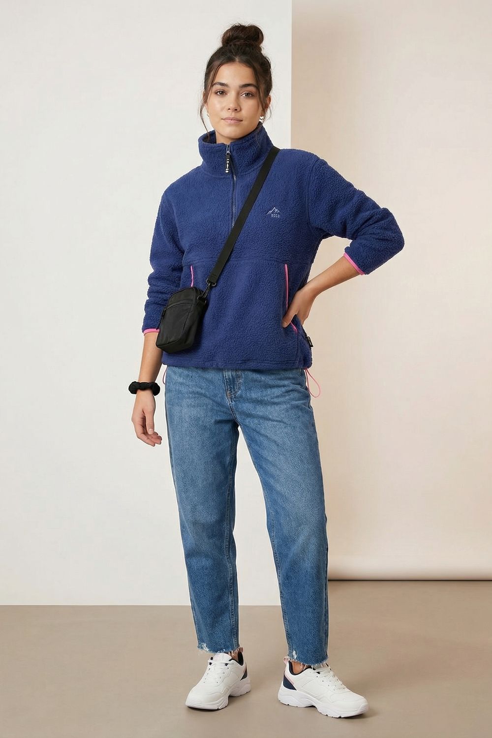 The Nexus Sherpa Fleece Pullover in Navy