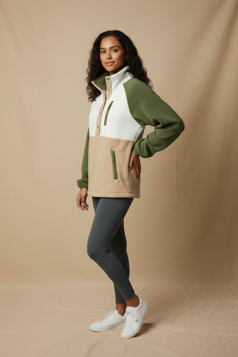 The Alpine Fleece Pullover in Kahki and Stone