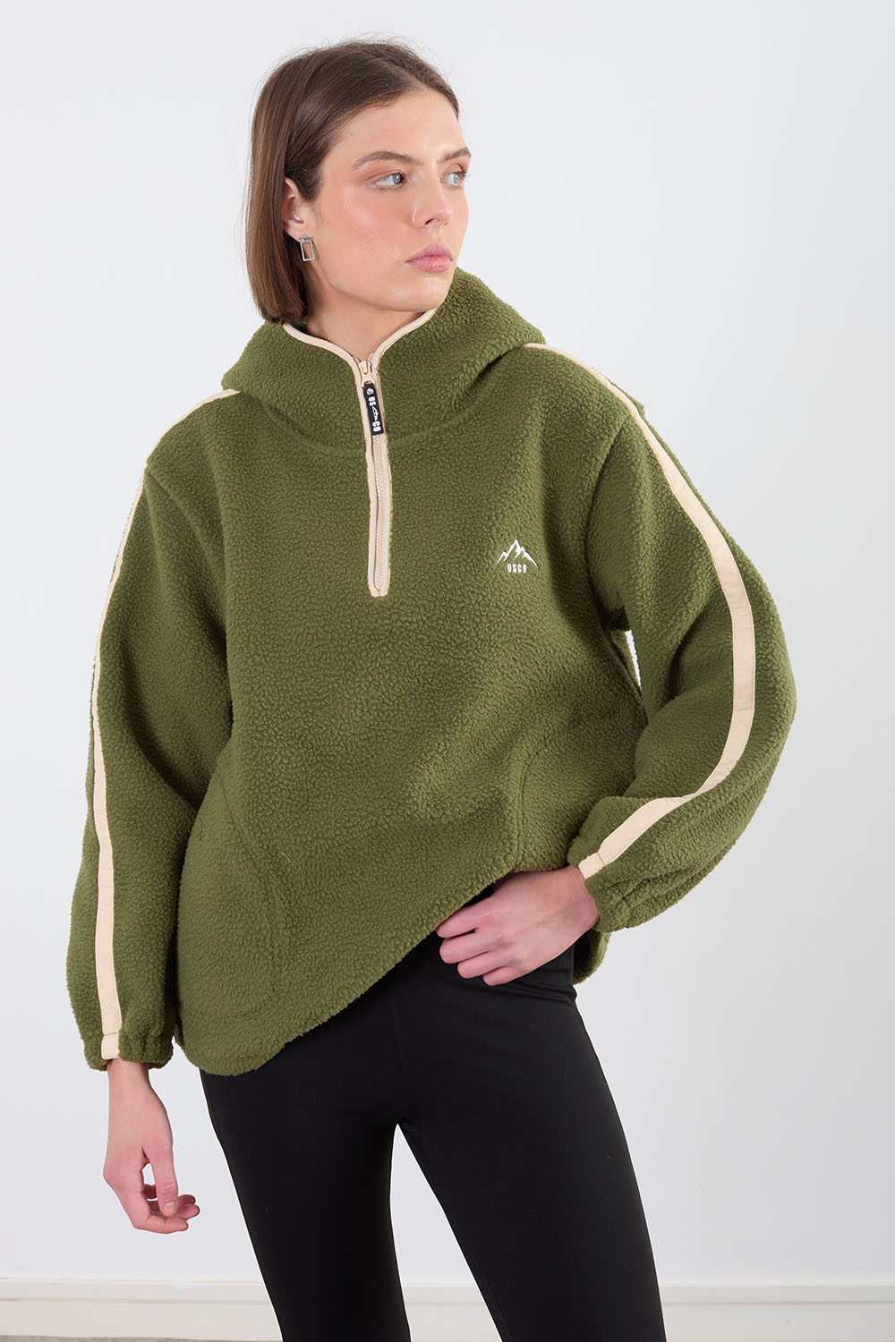 Cailyn Hooded Fleece In Khaki