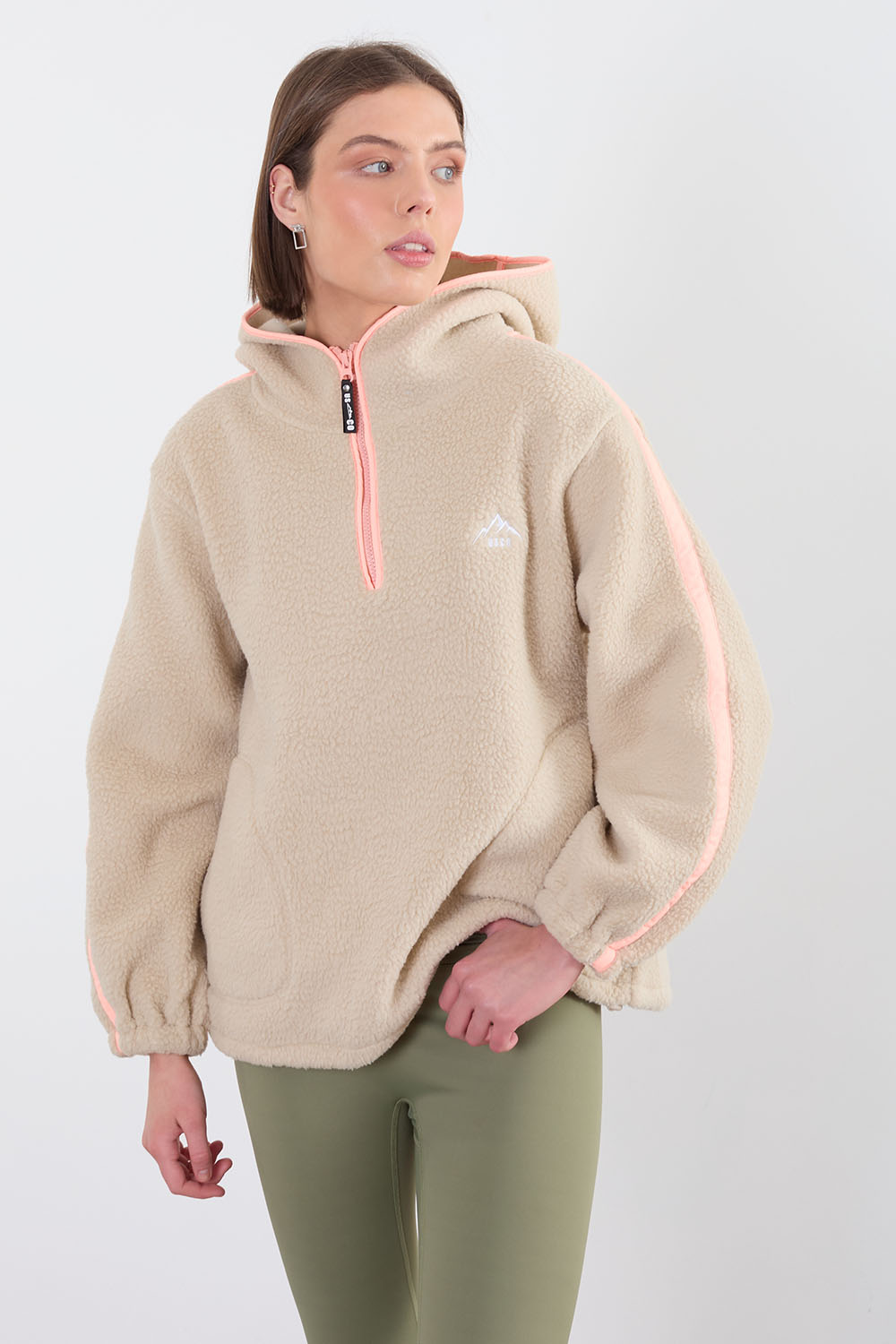 Cailyn Hooded Fleece In Stone