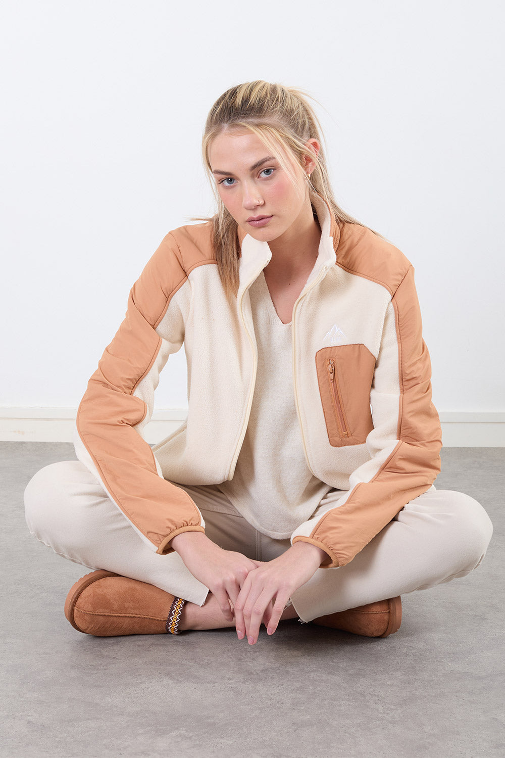 Isabella Panelled Fleece In Cashmere