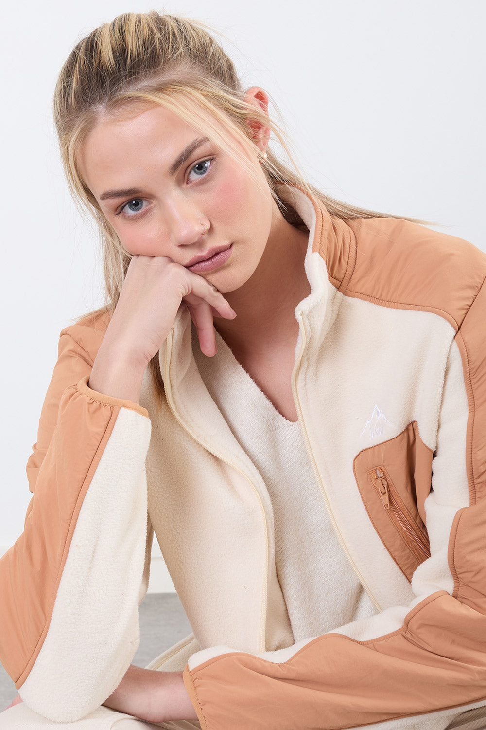 Isabella Panelled Fleece In Cashmere